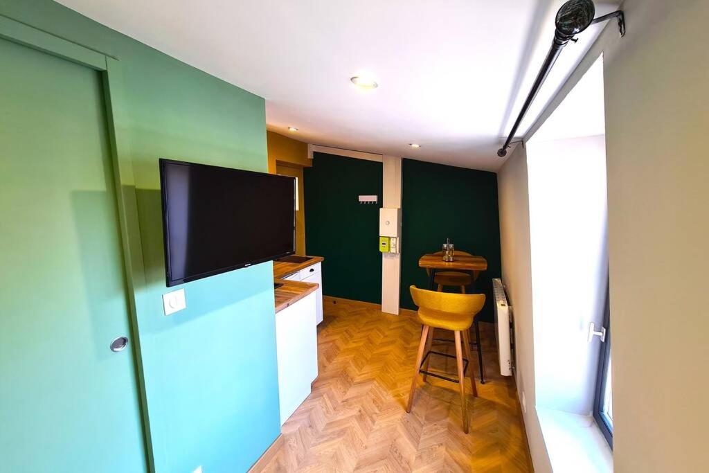 Le Cocon Valenciennois - Hypercentre - Netflix - Toutes Chaines Tv - Vieux Valenciennes Apartment ภายนอก รูปภาพ