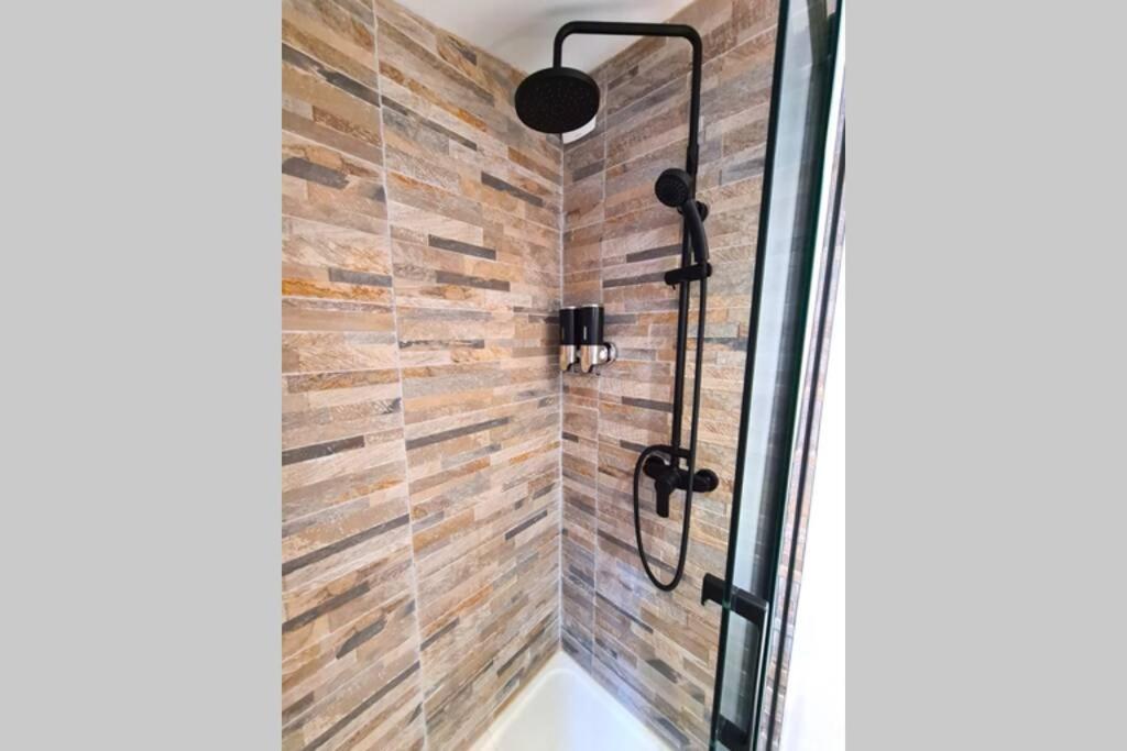 Le Cocon Valenciennois - Hypercentre - Netflix - Toutes Chaines Tv - Vieux Valenciennes Apartment ภายนอก รูปภาพ